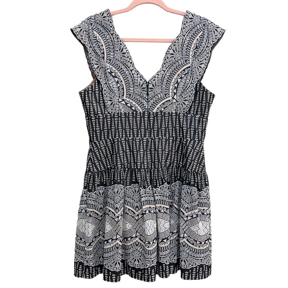 BCBGMaxazria Carolena Lace Art Deco Fit and Flare Dress Size 10 - Picture 7 of 15